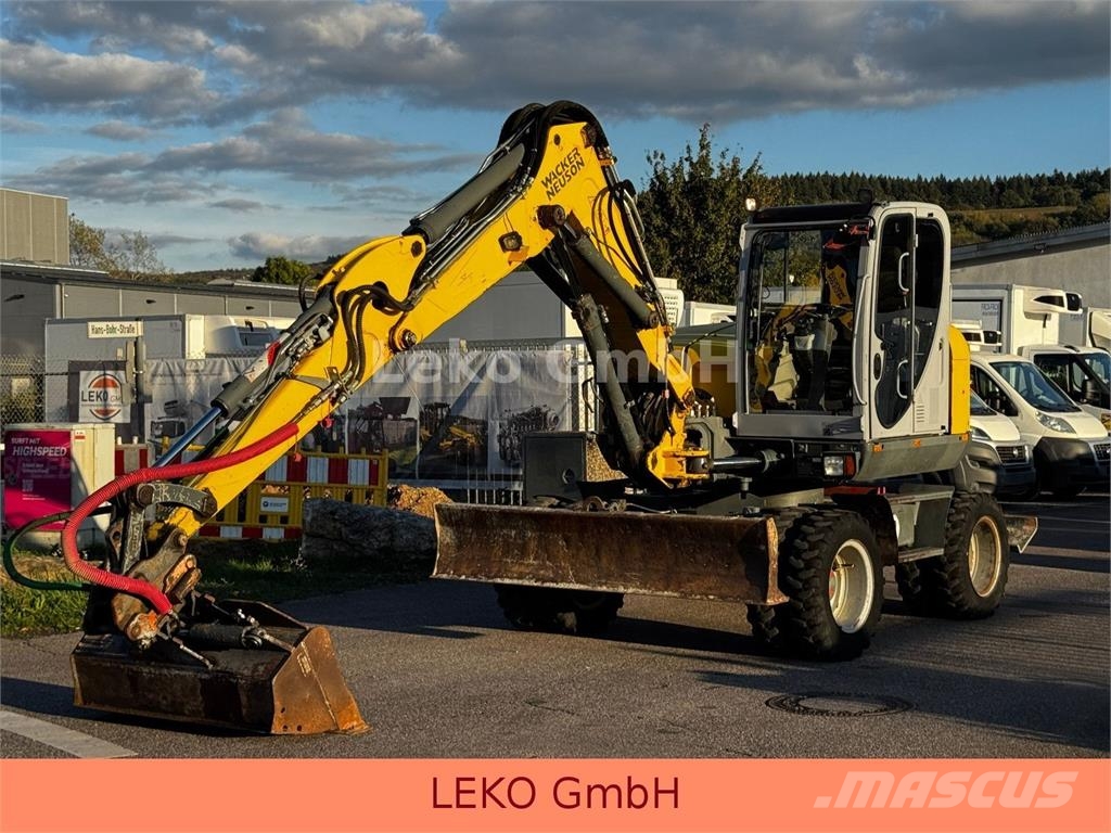 Wacker Neuson EW100 Mit Drei Löfffeln Mobilbagger