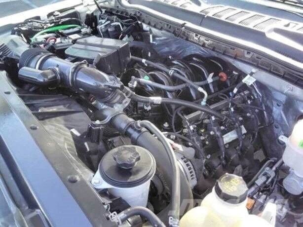 Ford F550 CONTRACTOR Skříňová nástavba