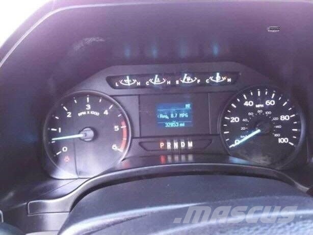Ford F550 CONTRACTOR Skříňová nástavba