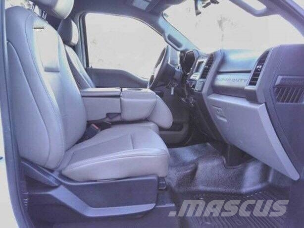 Ford F550 UTILITY BO Skříňová nástavba