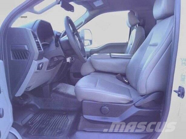 Ford F550 UTILITY BO Skříňová nástavba