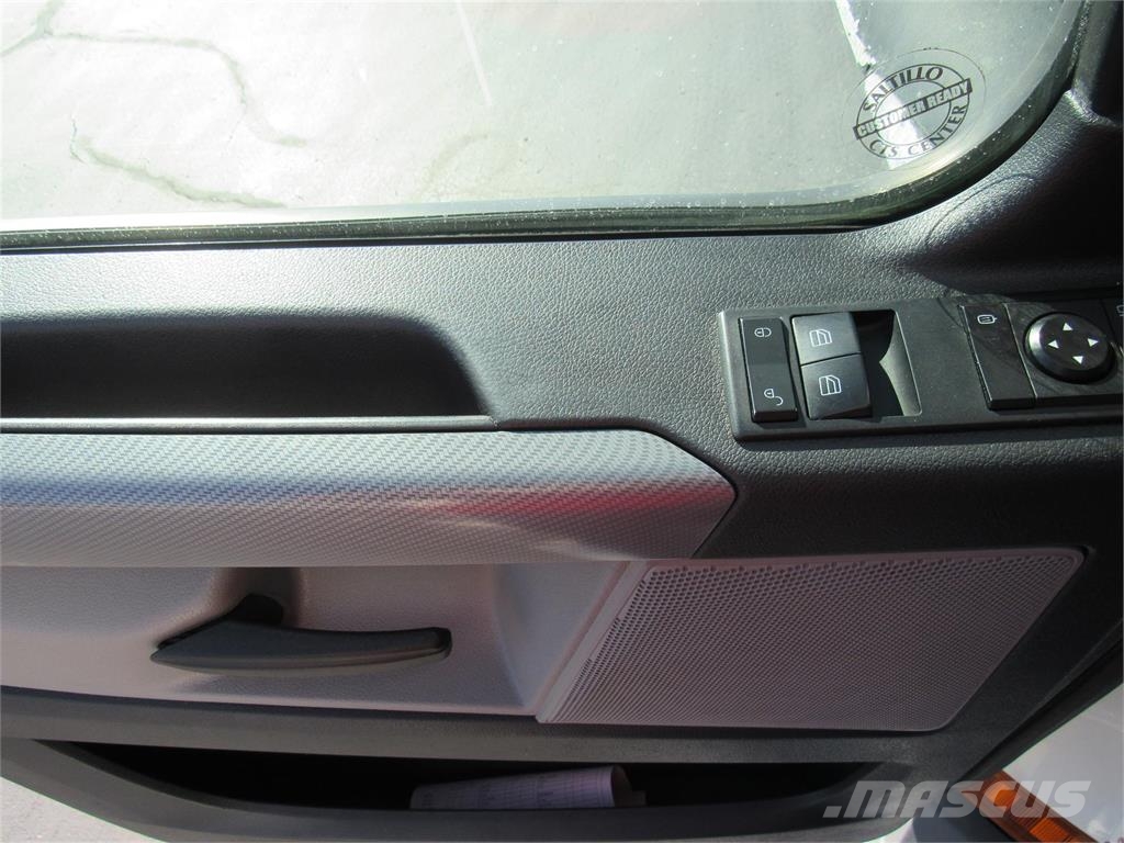Freightliner CA126DC 中古トラクターヘッド | トレーラーヘッド