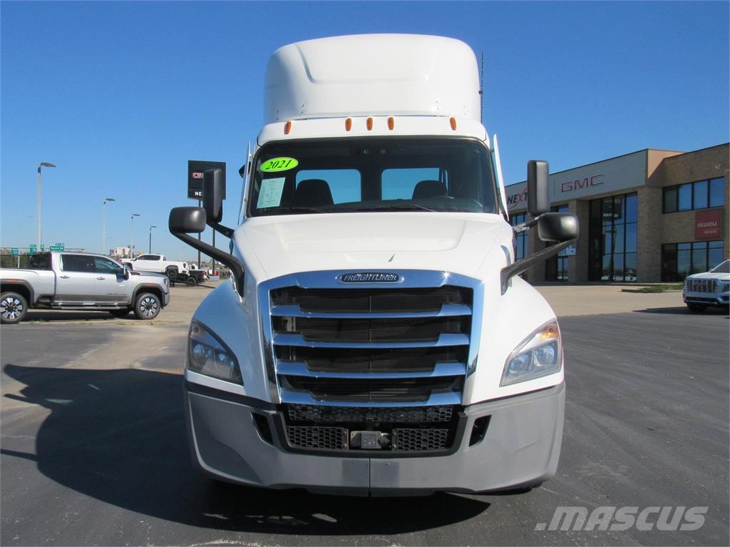 Freightliner CA126DC 中古トラクターヘッド | トレーラーヘッド