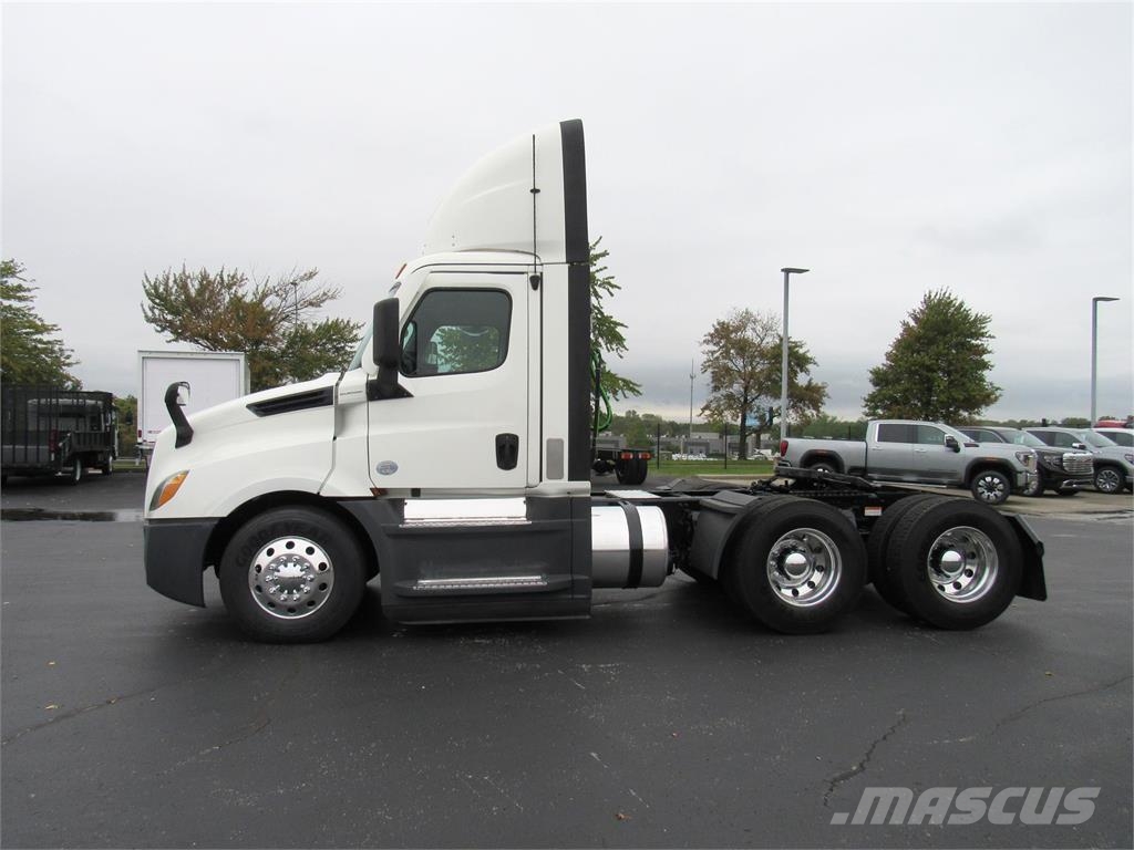 Freightliner Cascadia Day Cab Trekkvogner