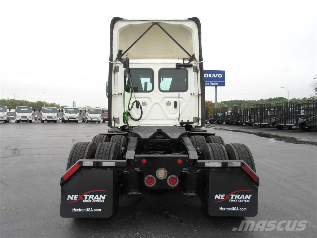 Freightliner Cascadia Day Cab Trekkvogner