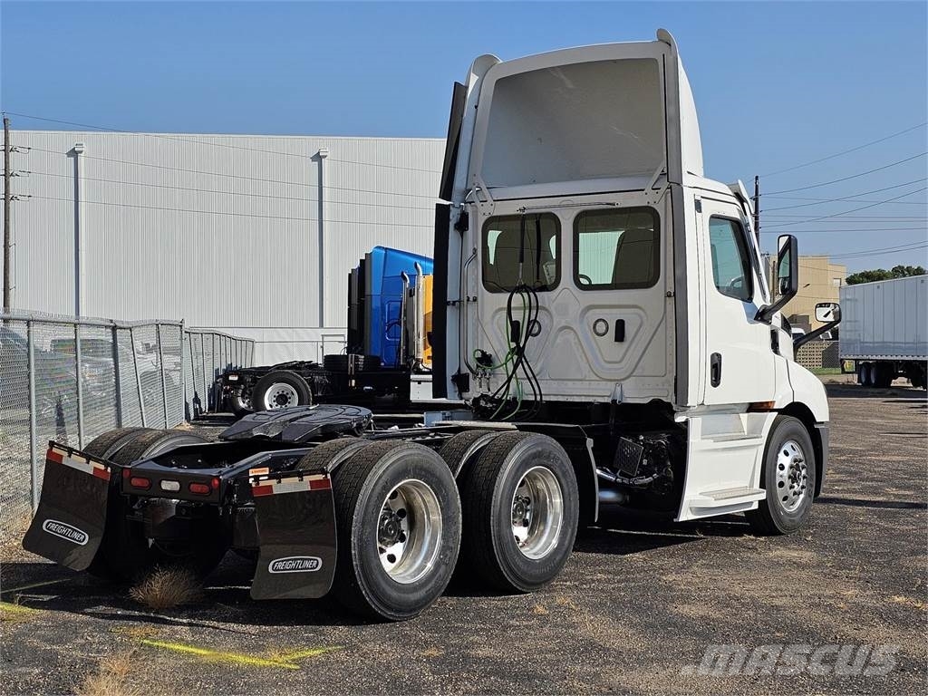 Freightliner PE116DC Dragbilar