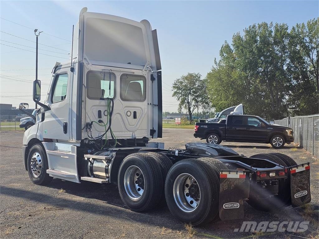 Freightliner PE116DC Dragbilar