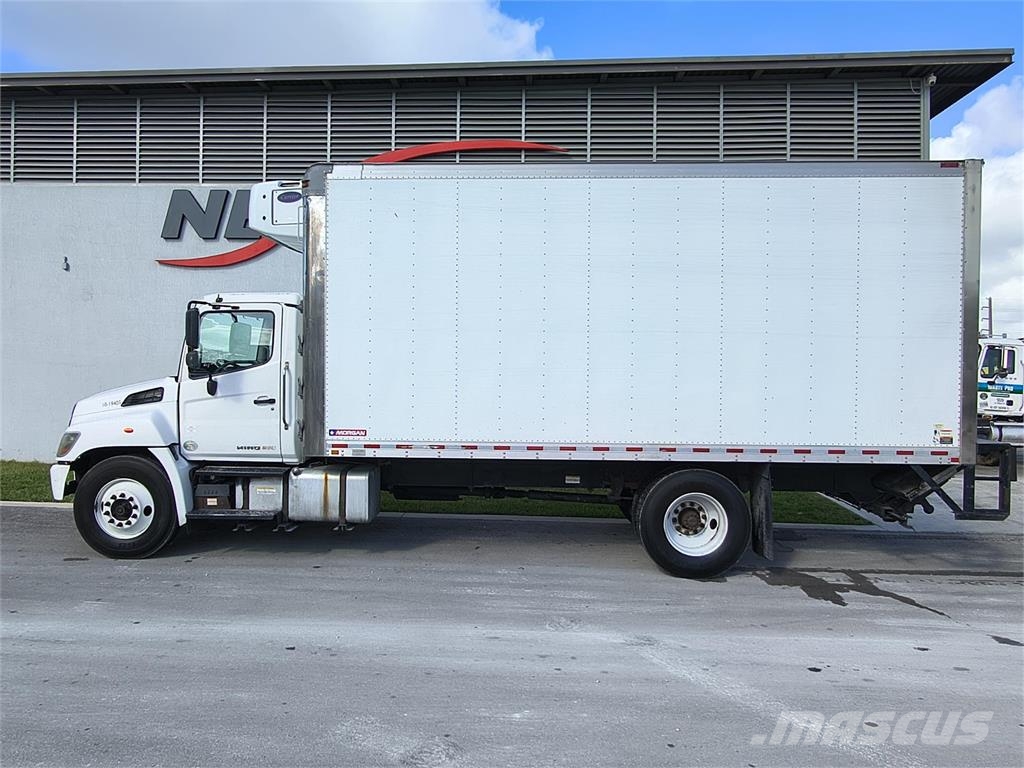 Hino 268 탑차 트럭