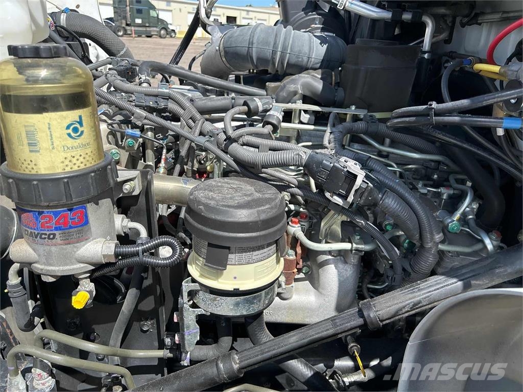 Hino 268A شاحنات ذات هيكل صندوقي