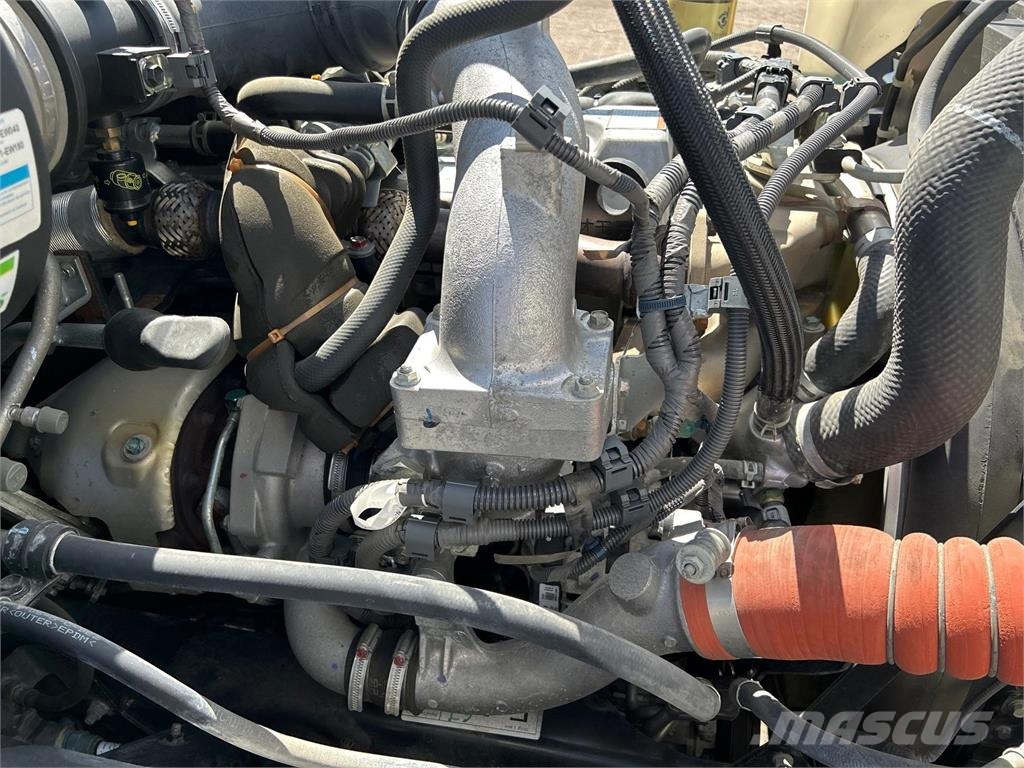 Hino 268A شاحنات ذات هيكل صندوقي