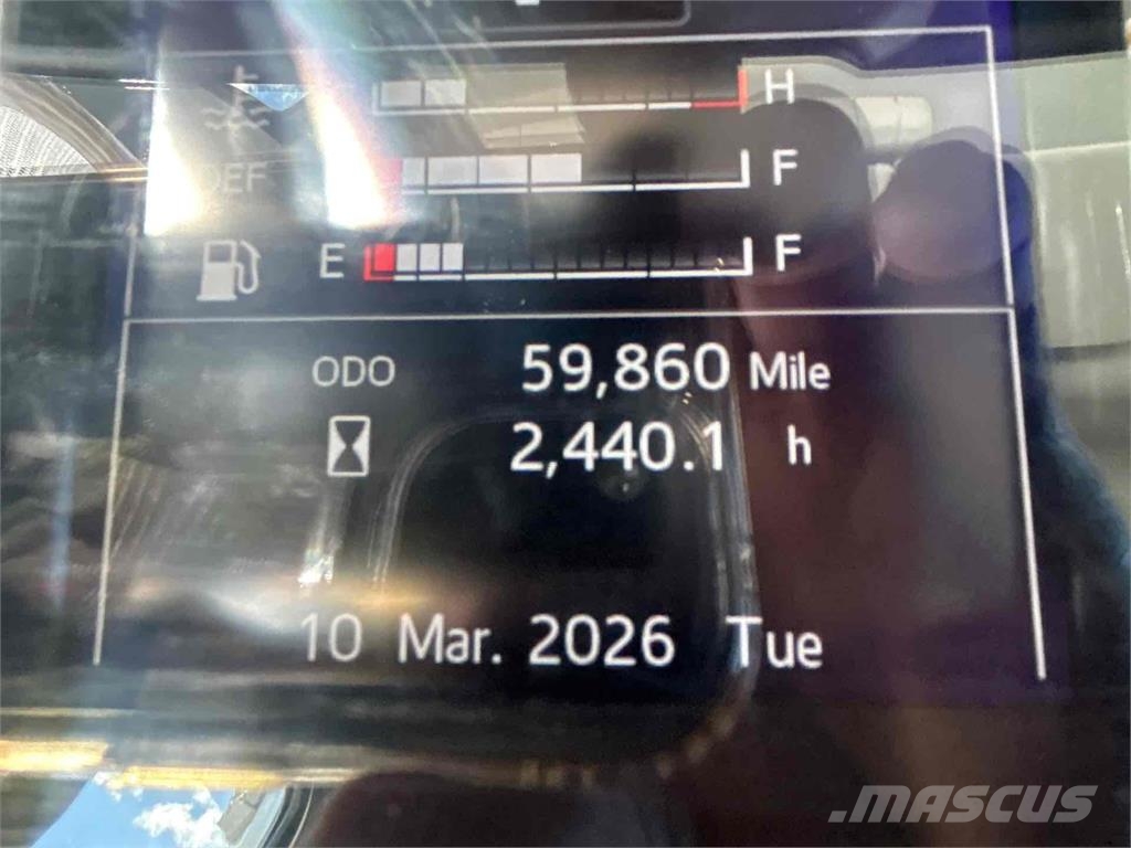 Hino 268A شاحنات ذات هيكل صندوقي