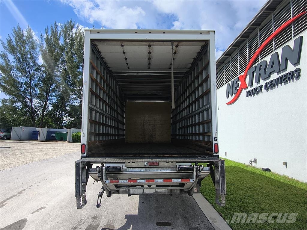 Hino 338 شاحنات ذات هيكل صندوقي
