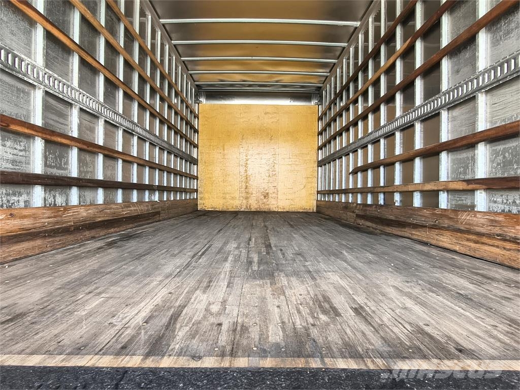 Hino 338 شاحنات ذات هيكل صندوقي