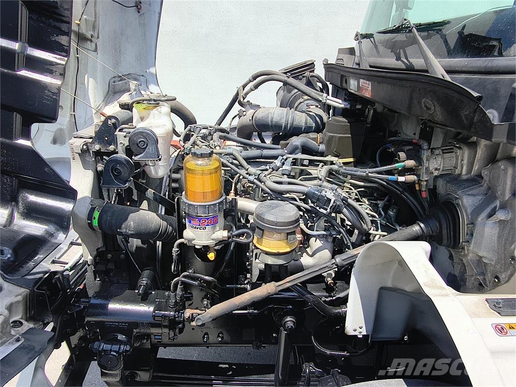 Hino 338 Camiones con caja de remolque