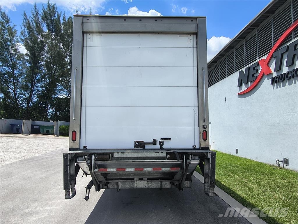 Hino 338 Camiones con caja de remolque