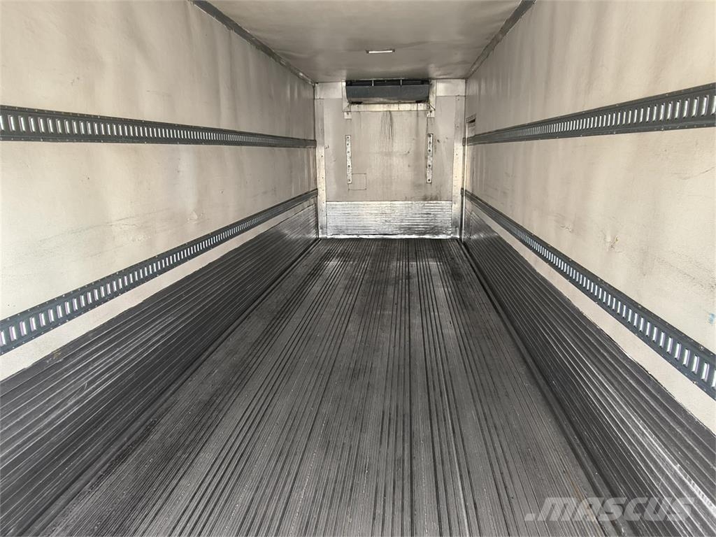 Hino 338 Camiones con caja de remolque