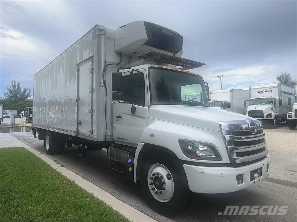 Hino 338 Furgons