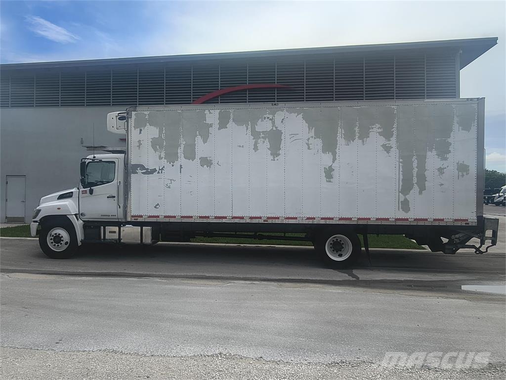 Hino 338 Furgons