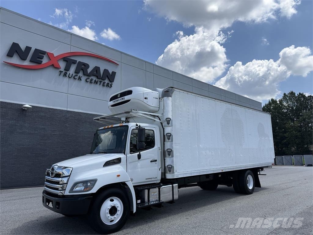 Hino L6 Bakwagens met gesloten opbouw