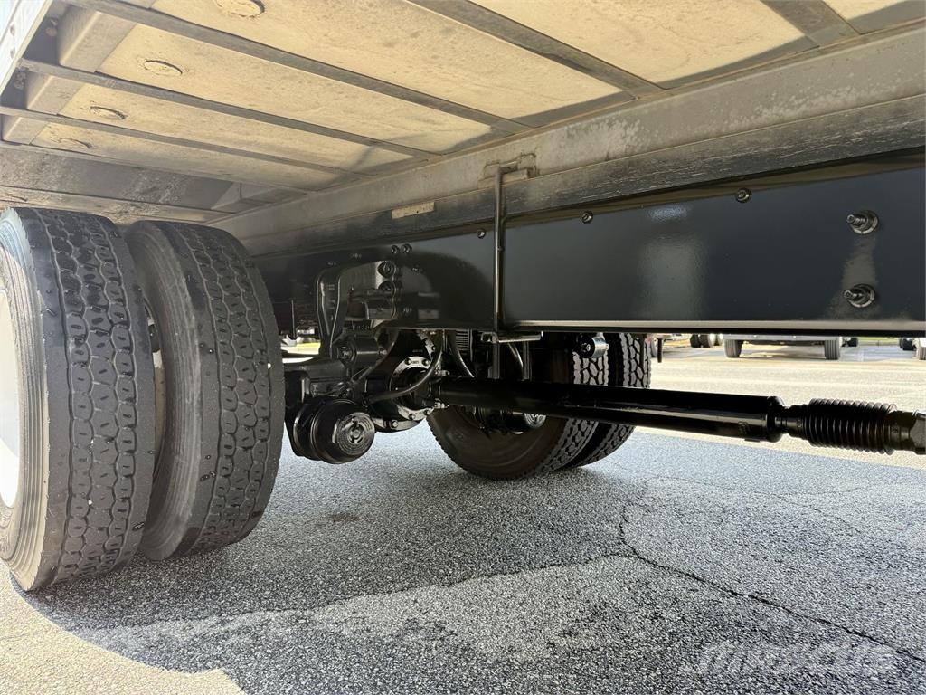 Hino L6 Bakwagens met gesloten opbouw