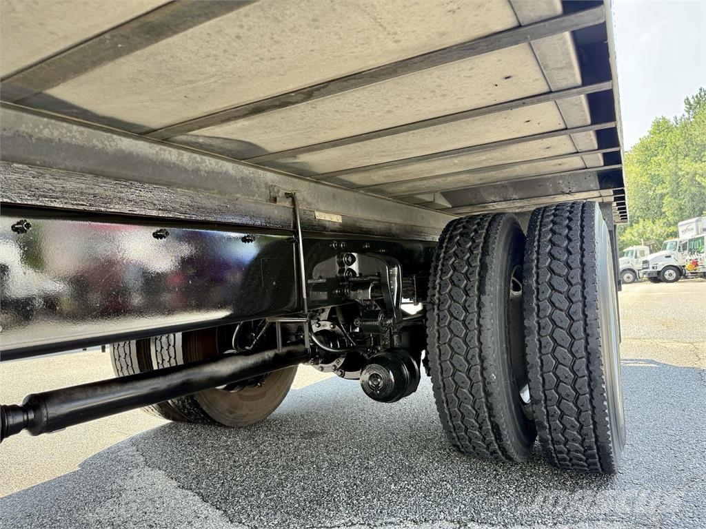 Hino L6 Bakwagens met gesloten opbouw