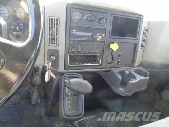 International 4300 C+C 平板车