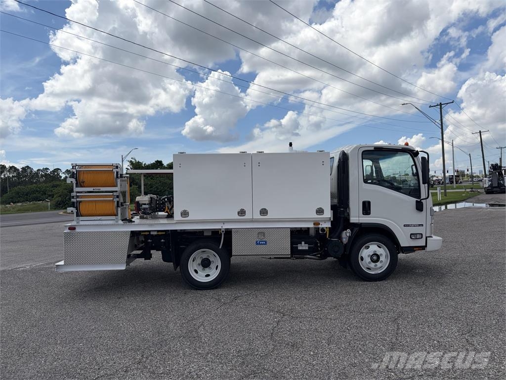 Isuzu NPR-1F104 Autotractoare