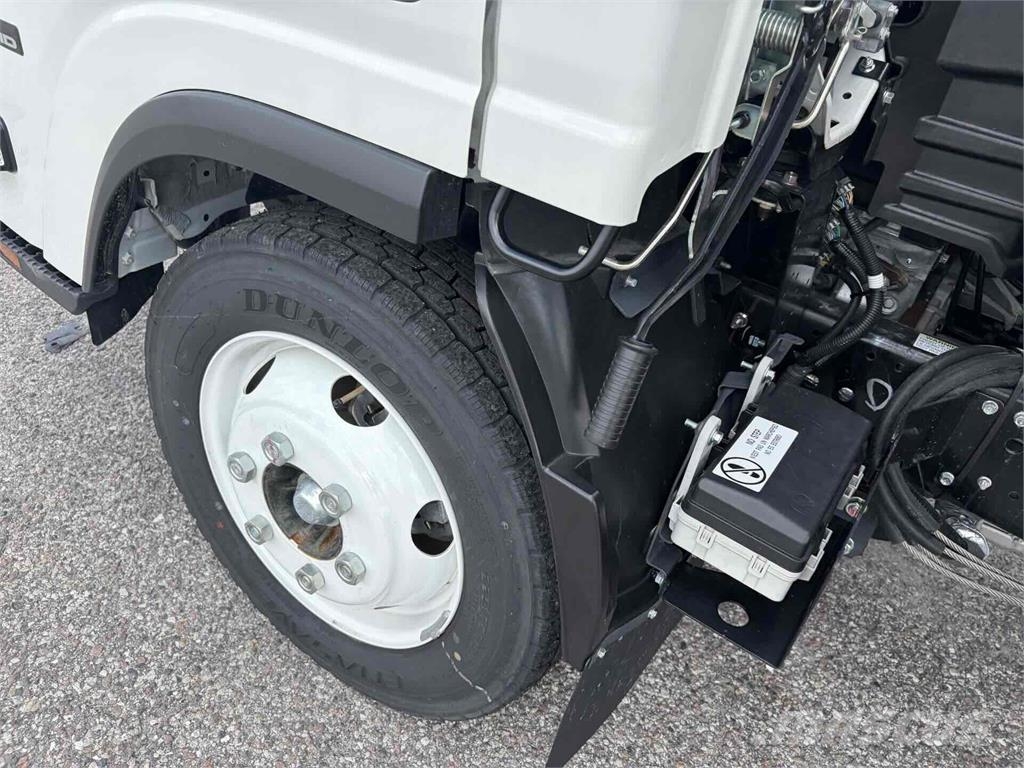 Isuzu NPR-1F104 Autotractoare