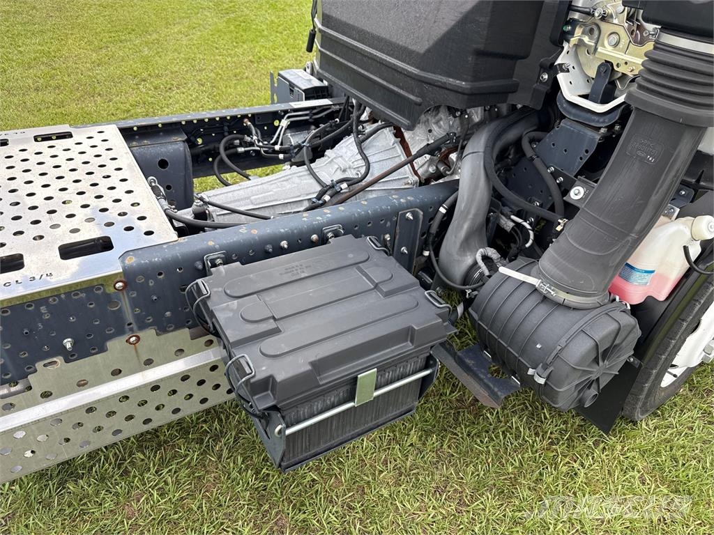 Isuzu NPR-1F404 Шасси с кабиной