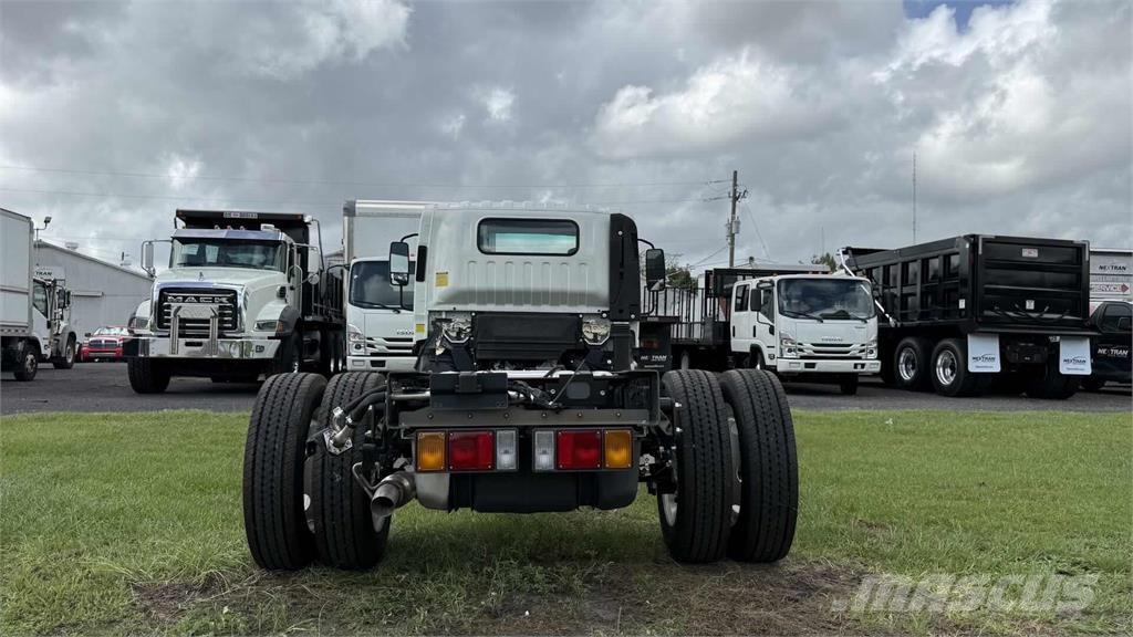 Isuzu NPR-1F404 Шасси с кабиной