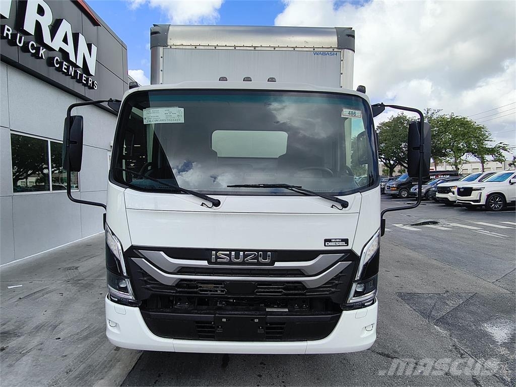 Isuzu NPR-3F324 Bakwagens met gesloten opbouw