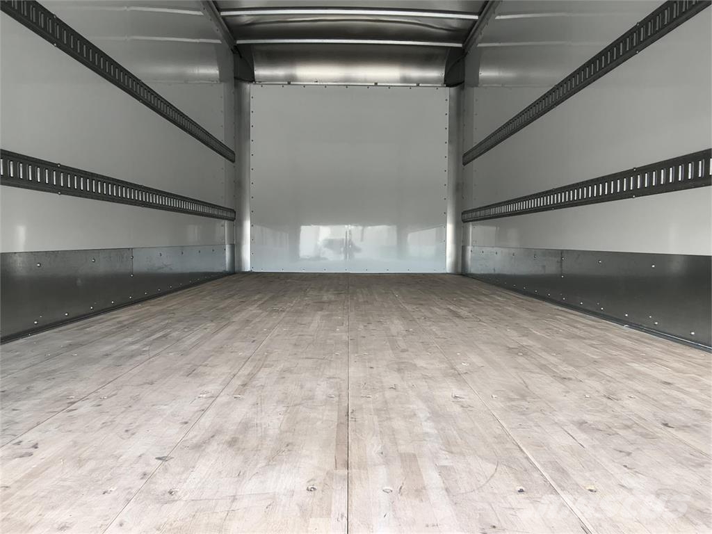 Isuzu NPR-3F324 Bakwagens met gesloten opbouw