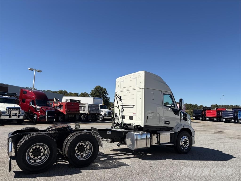 Mack AN64T Sadulveokid