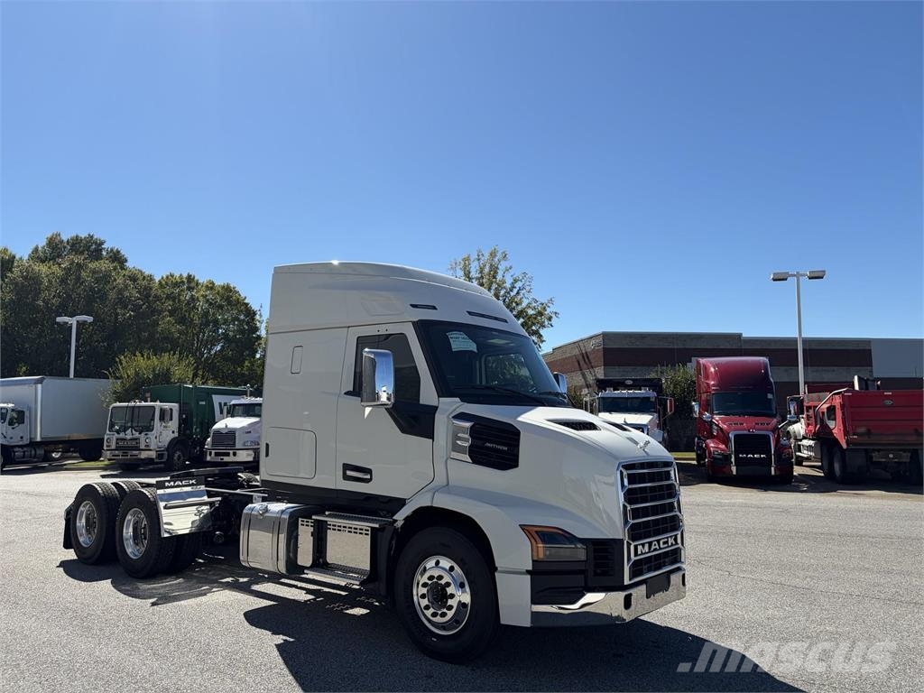Mack AN64T Sadulveokid