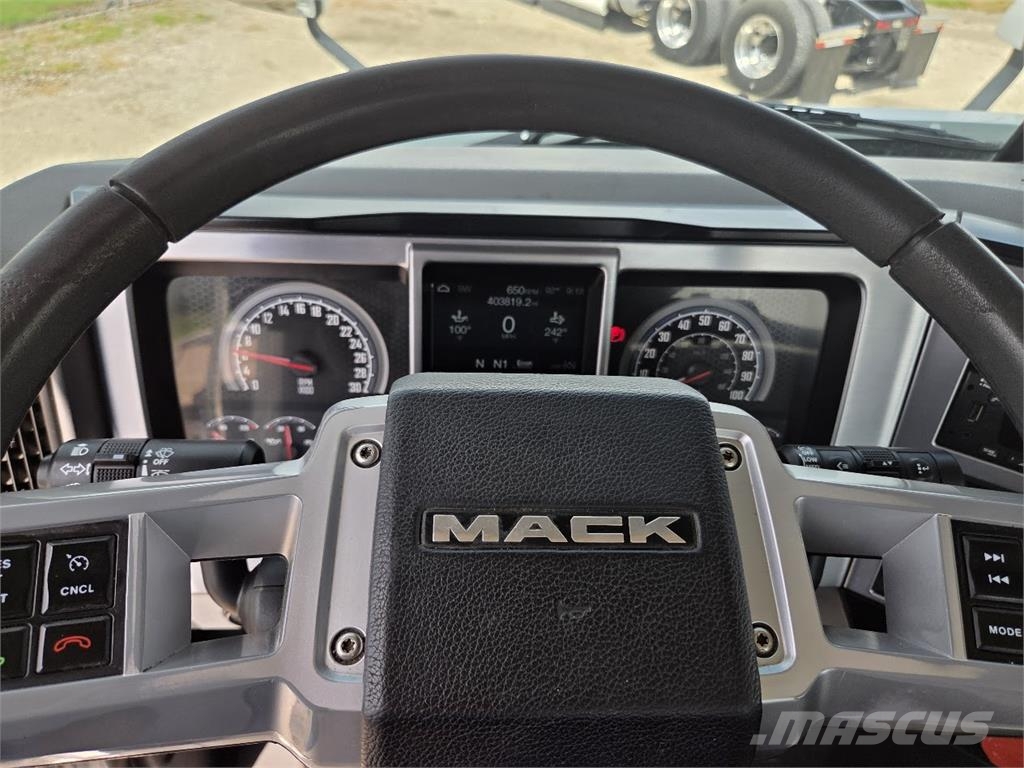Mack AN64T Тягачі