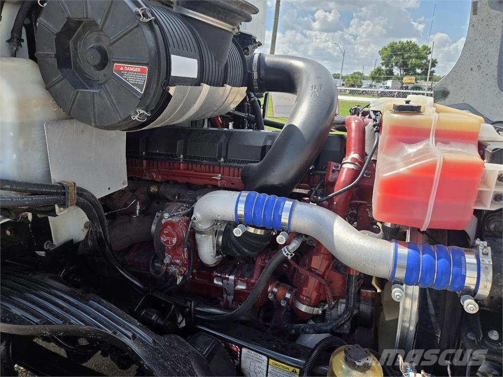 Mack AN64T Тягачі