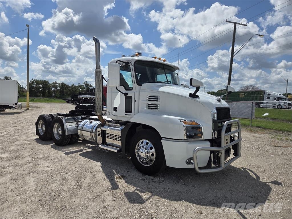 Mack AN64T Тягачі