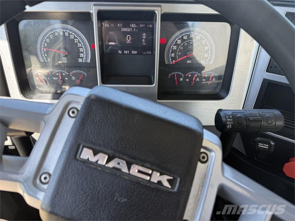 Mack AN64T وحدات الجر