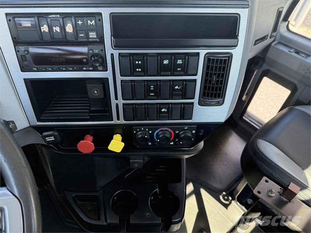 Mack AN64T وحدات الجر