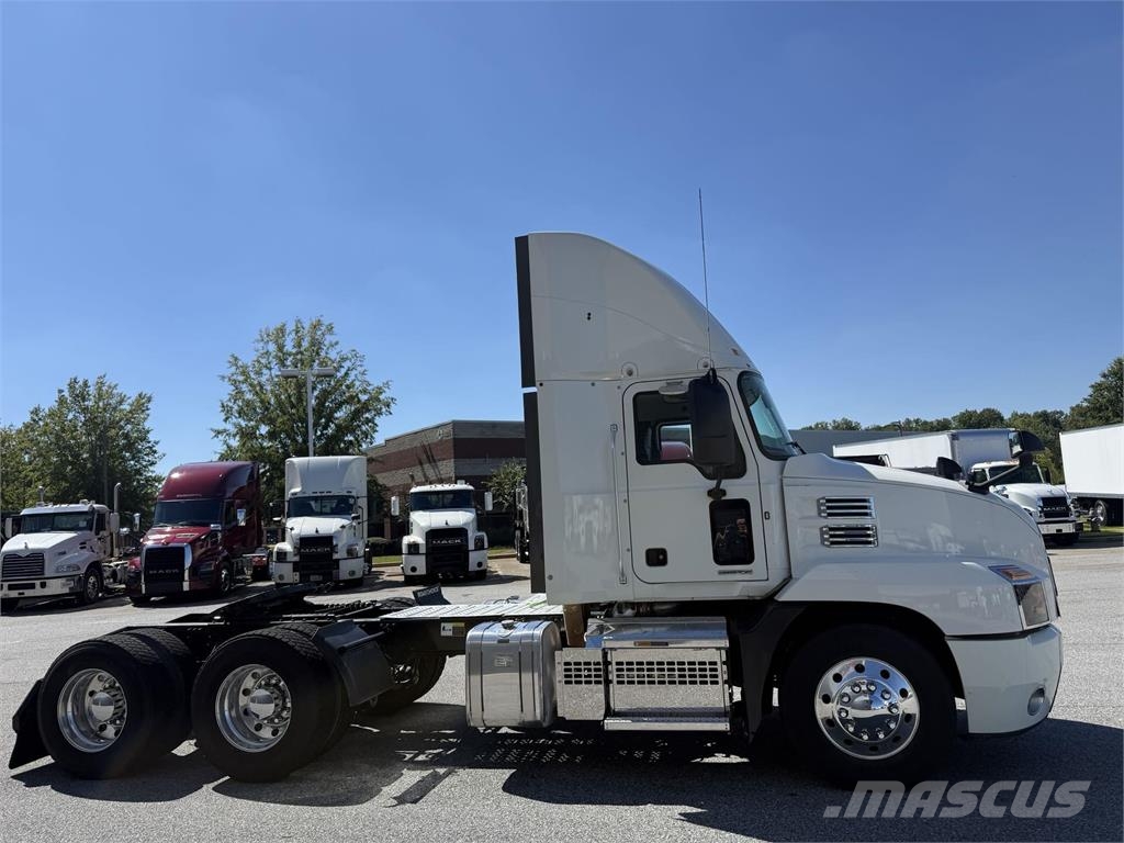 Mack AN64T وحدات الجر