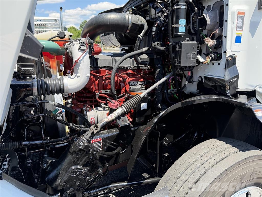 Mack AN64T Prime Movers
