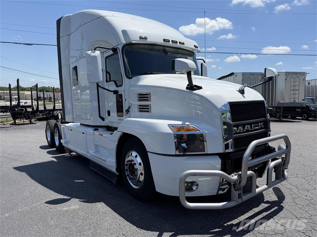 Mack AN64T Prime Movers
