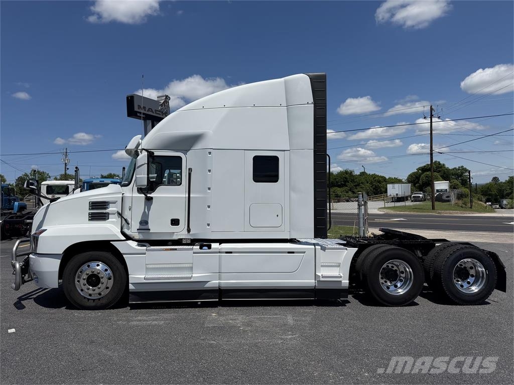 Mack AN64T Prime Movers