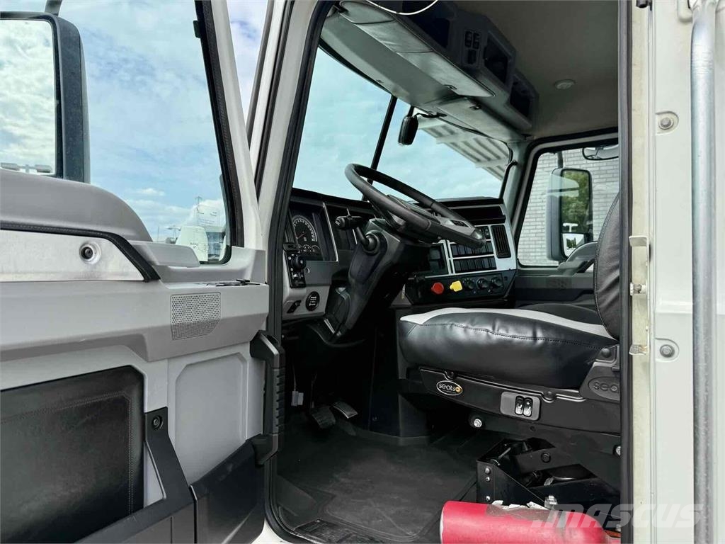 Mack AN64T Sattelzugmaschinen