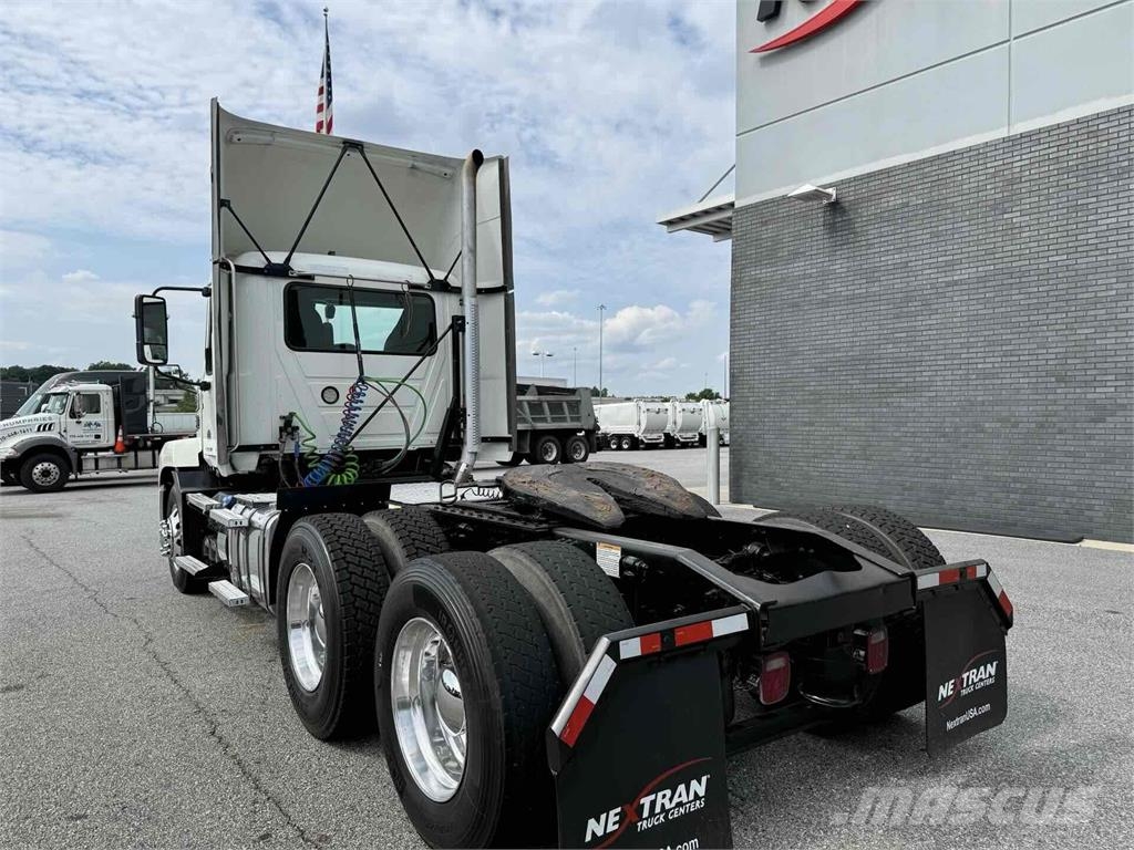 Mack AN64T Sattelzugmaschinen