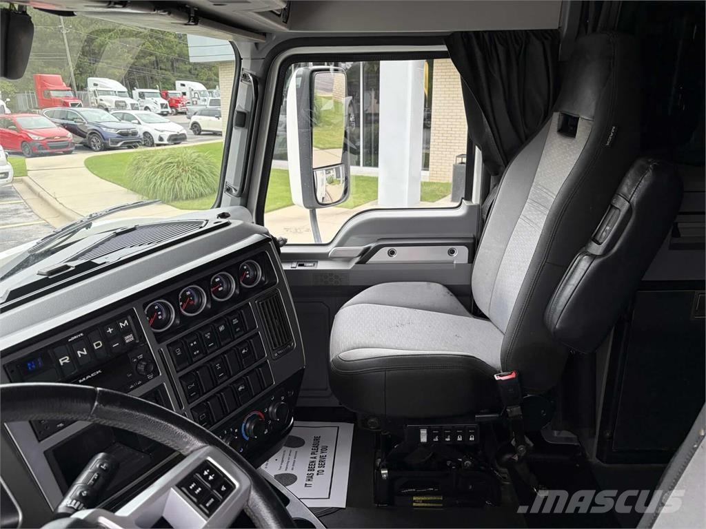 Mack AN64T Sattelzugmaschinen