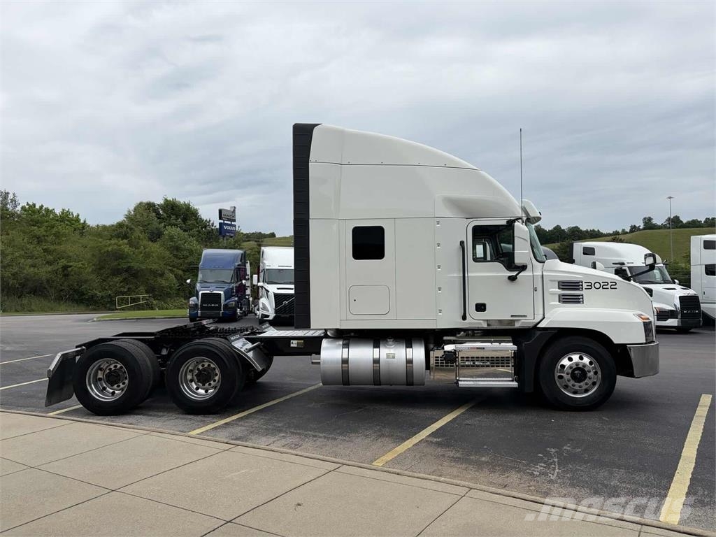 Mack AN64T Sattelzugmaschinen