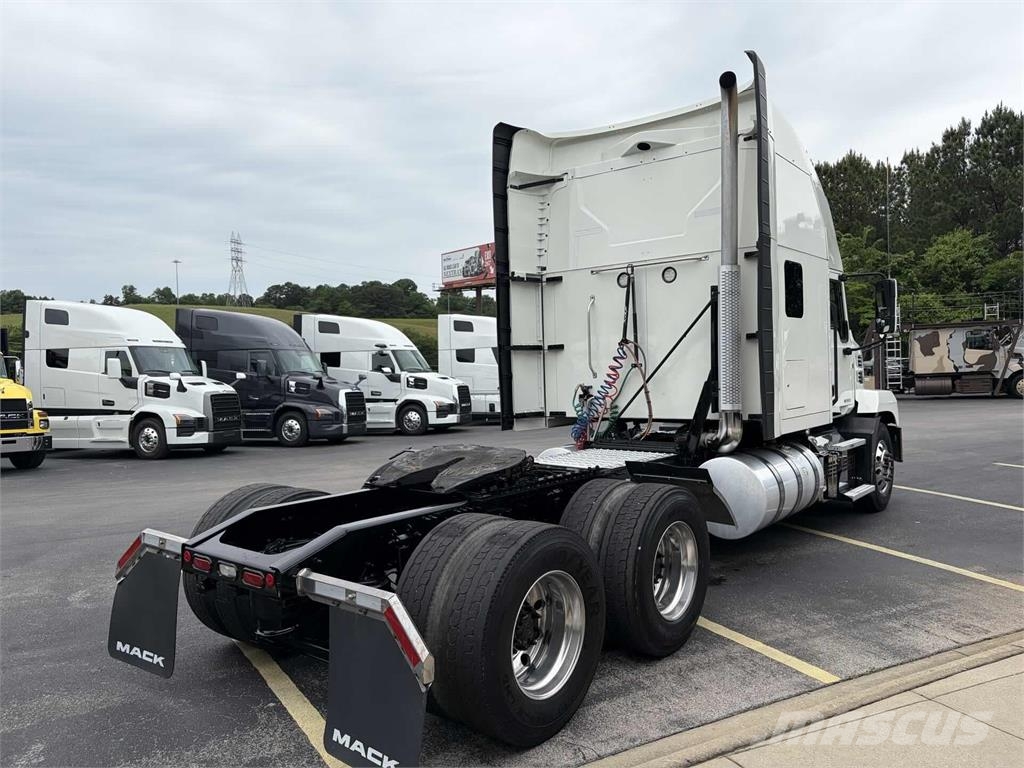Mack AN64T Sattelzugmaschinen