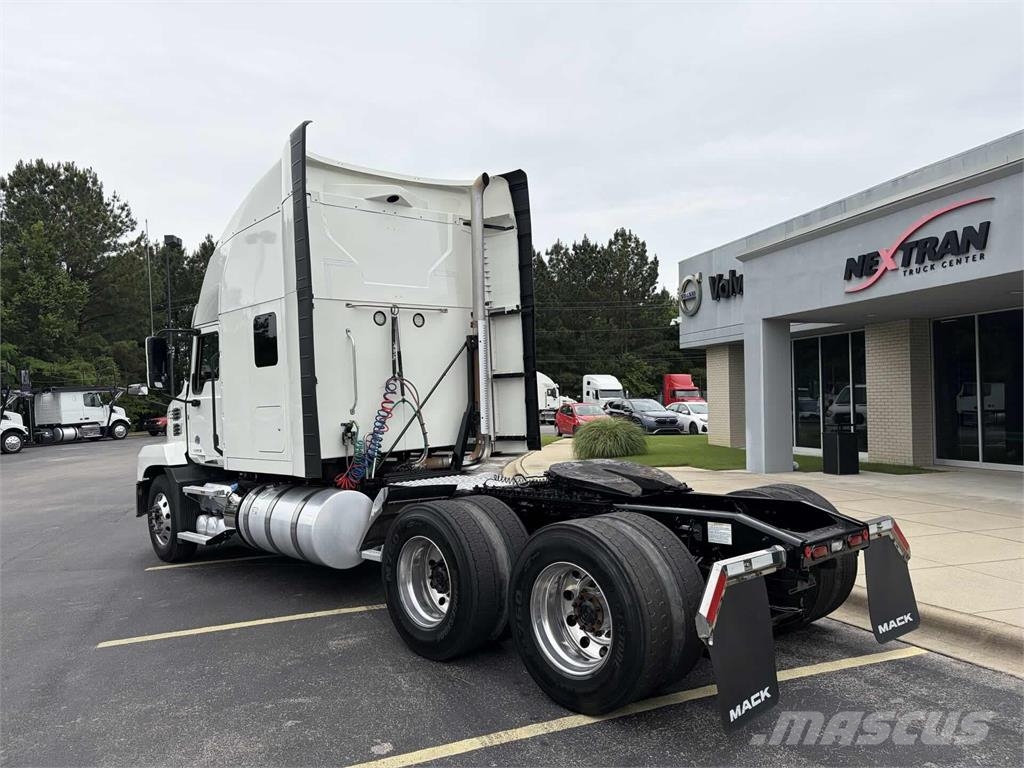 Mack AN64T Sattelzugmaschinen