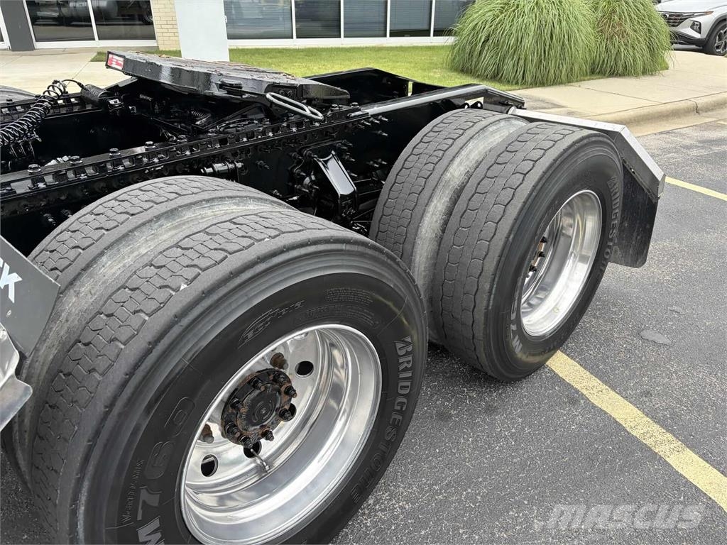 Mack AN64T Sattelzugmaschinen